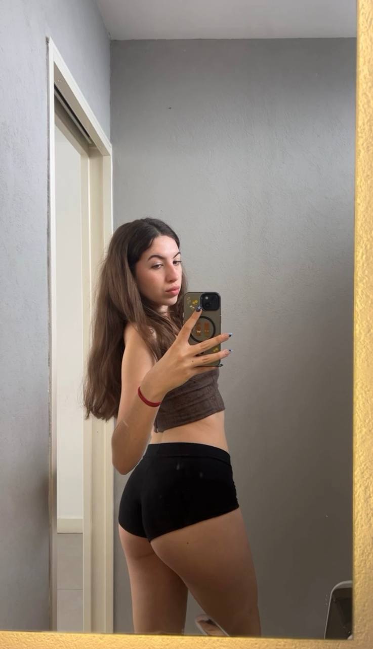 Amber in her underwear in Erbil